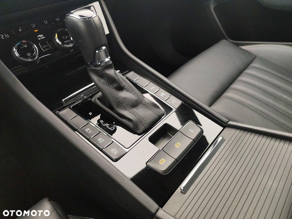 Skoda Superb 2.0 TSI L&K DSG - 21