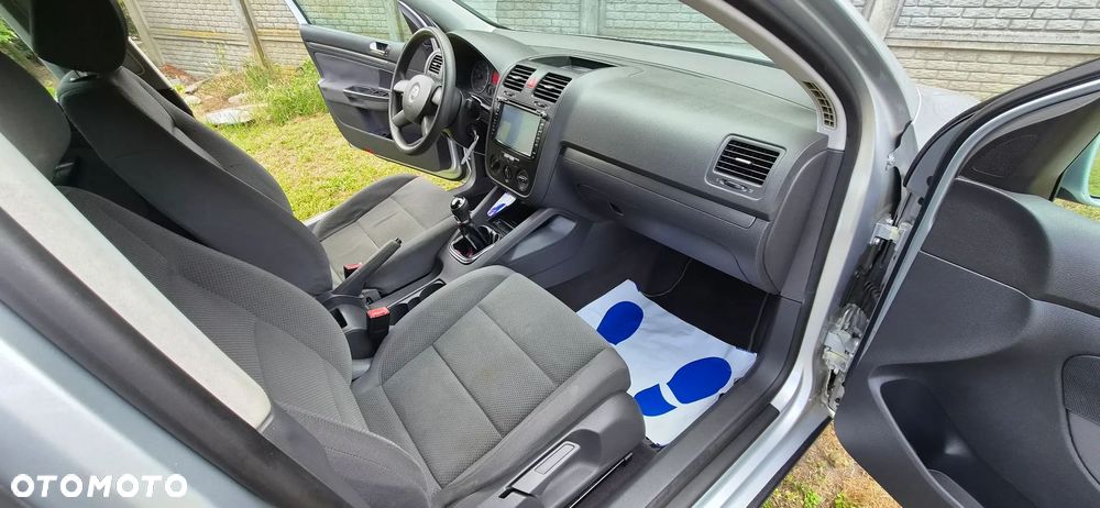 Volkswagen Golf 1.6 FSI Comfortline - 12
