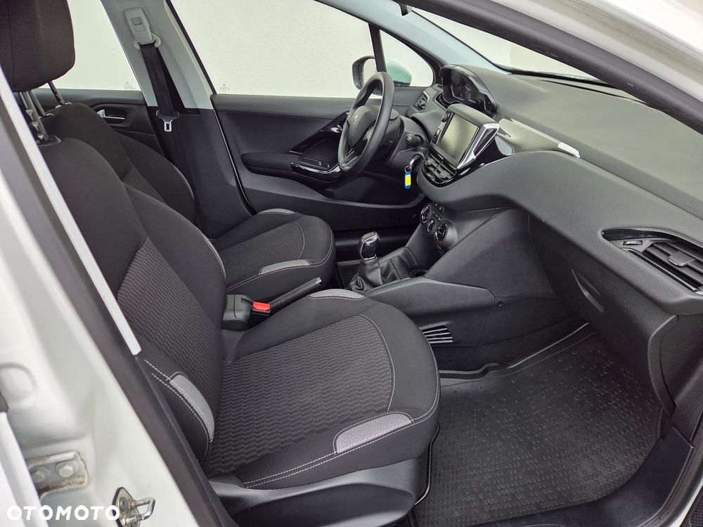 Peugeot 208 1.6 BlueHDi Active - 11