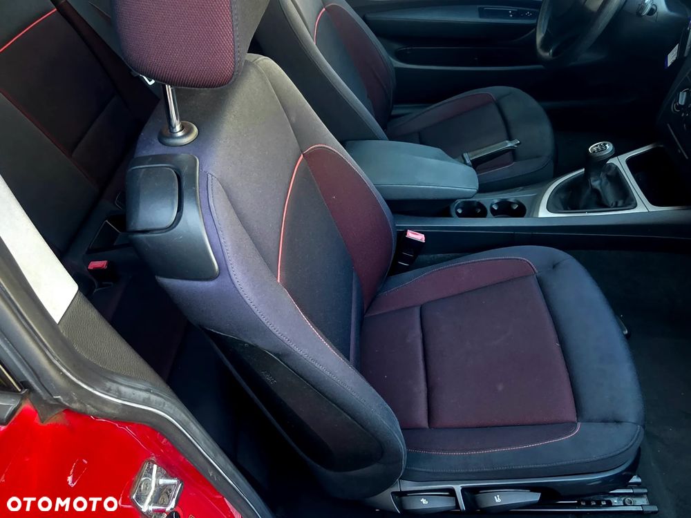 BMW Seria 1 116i - 15