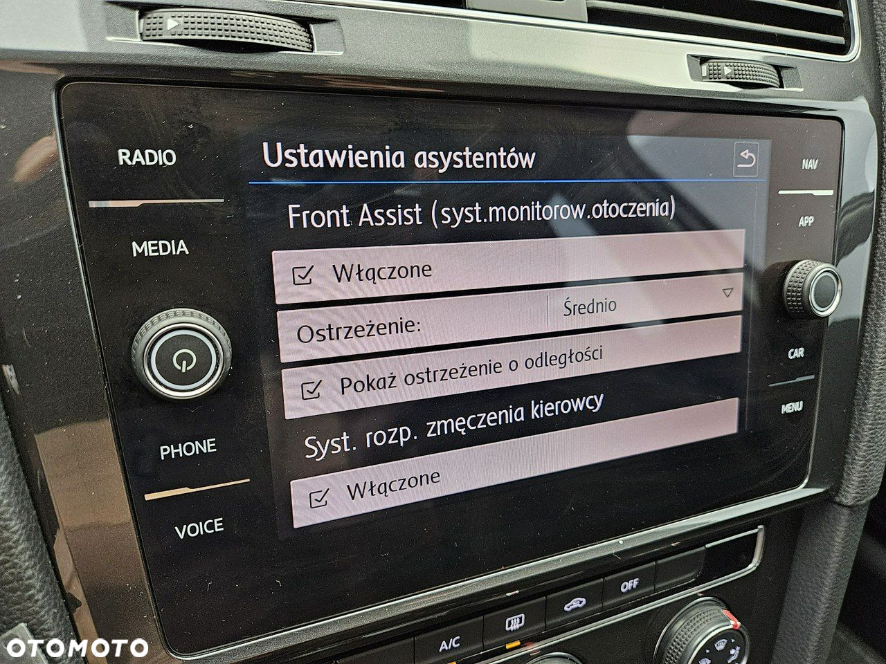 Volkswagen Golf - 20