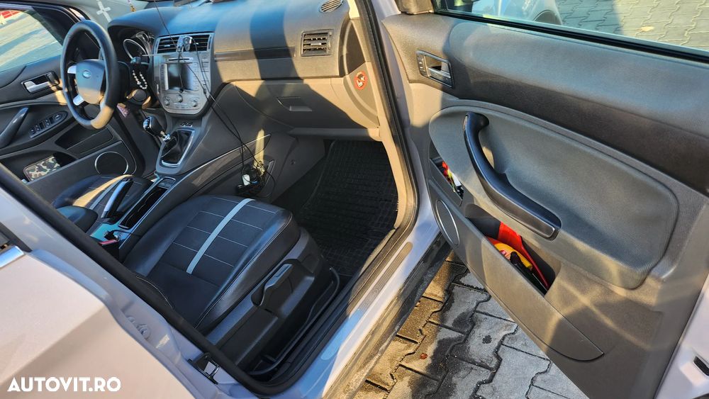 Ford Kuga 2.0 TDCi 4WD Titanium - 6
