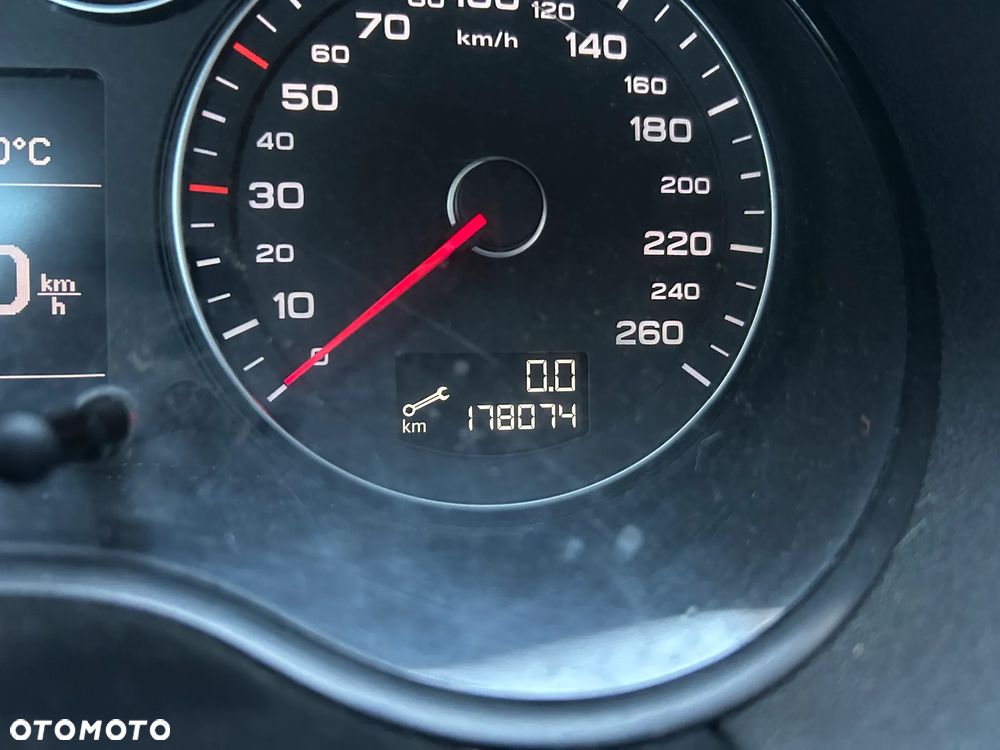 Audi A3 3-drzwiowe 1.4 TFSI Attraction - 10