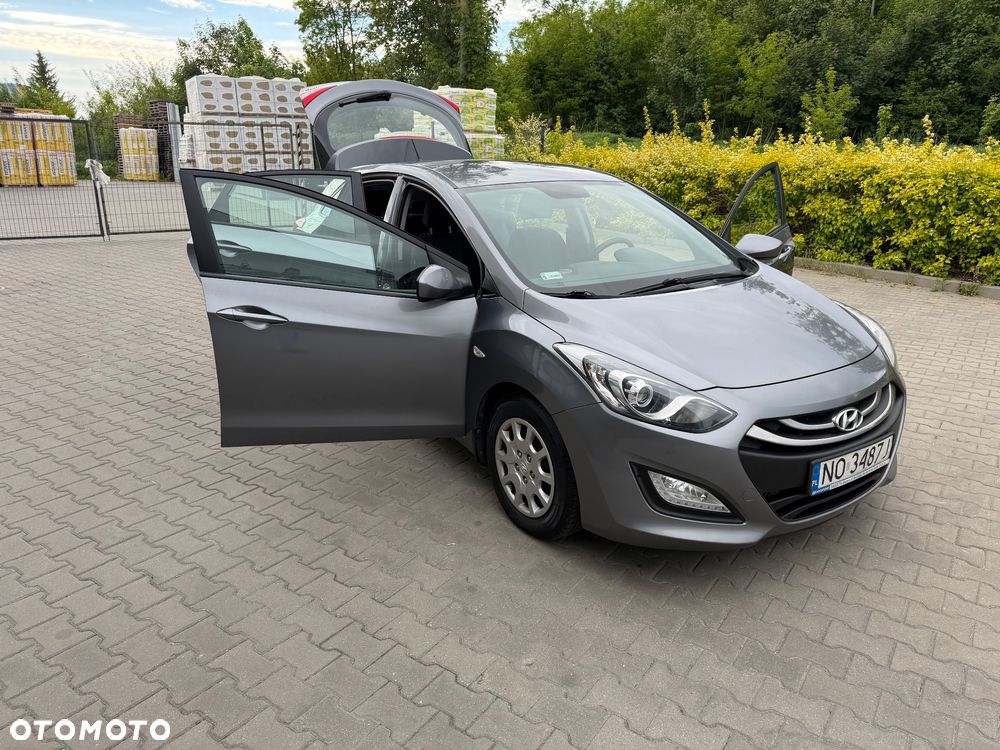 Hyundai i30 1.4 Classic + - 9