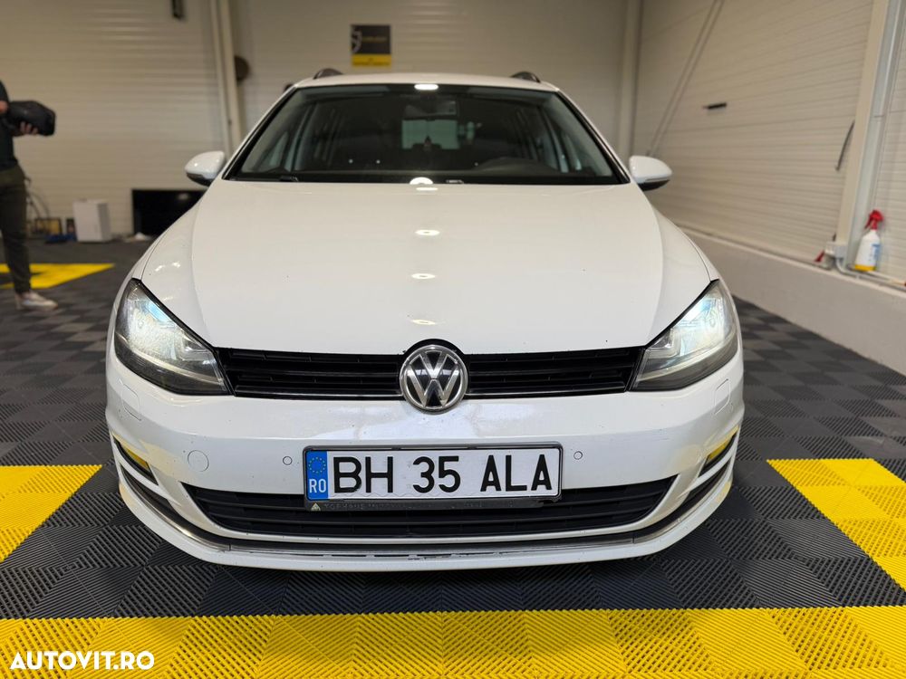 Volkswagen Golf - 15