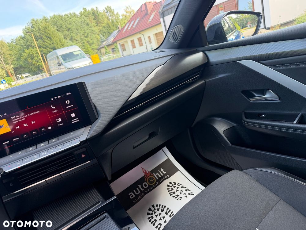 Opel Astra 1.2 T GS Line S&S - 28