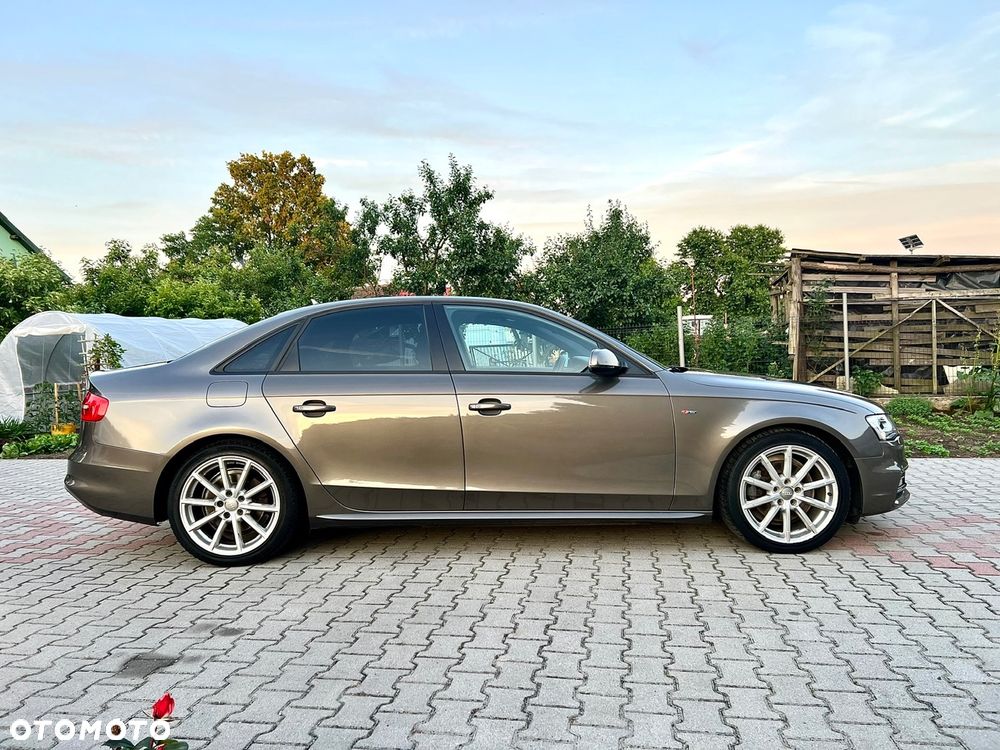 Audi A4 Limousine - 13