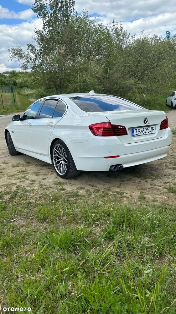 BMW Seria 5 520d xDrive - 6