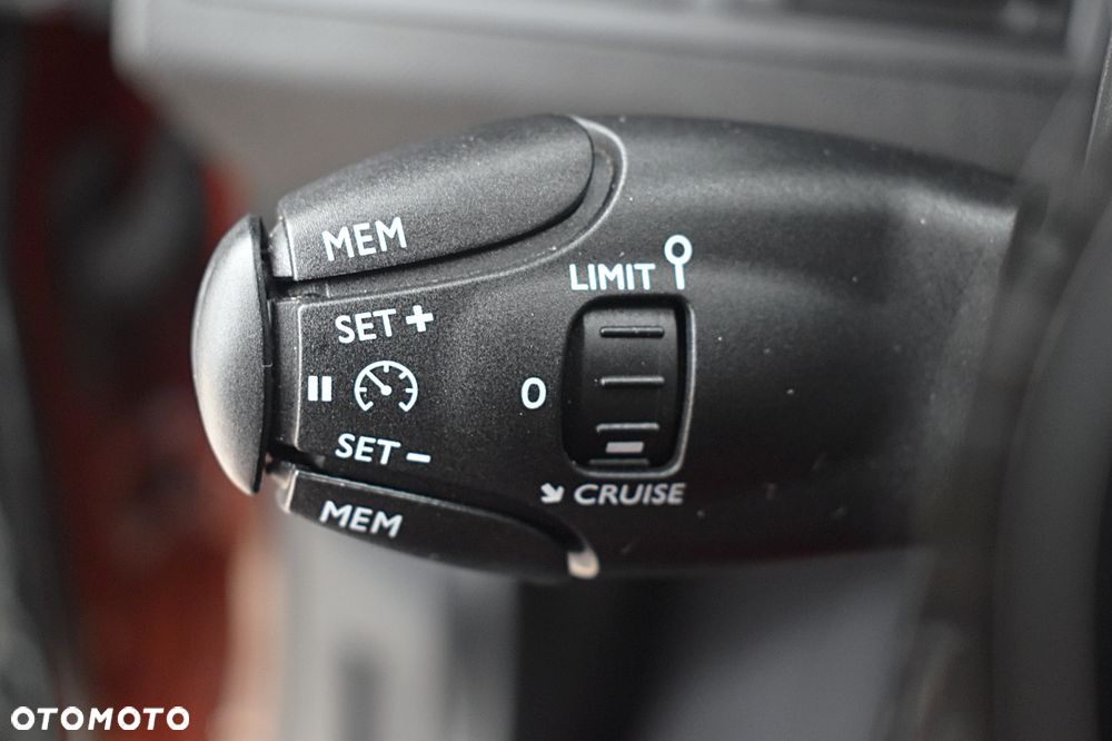 Peugeot 3008 BlueHDi 120 EAT6 Stop & Start Allure - 35