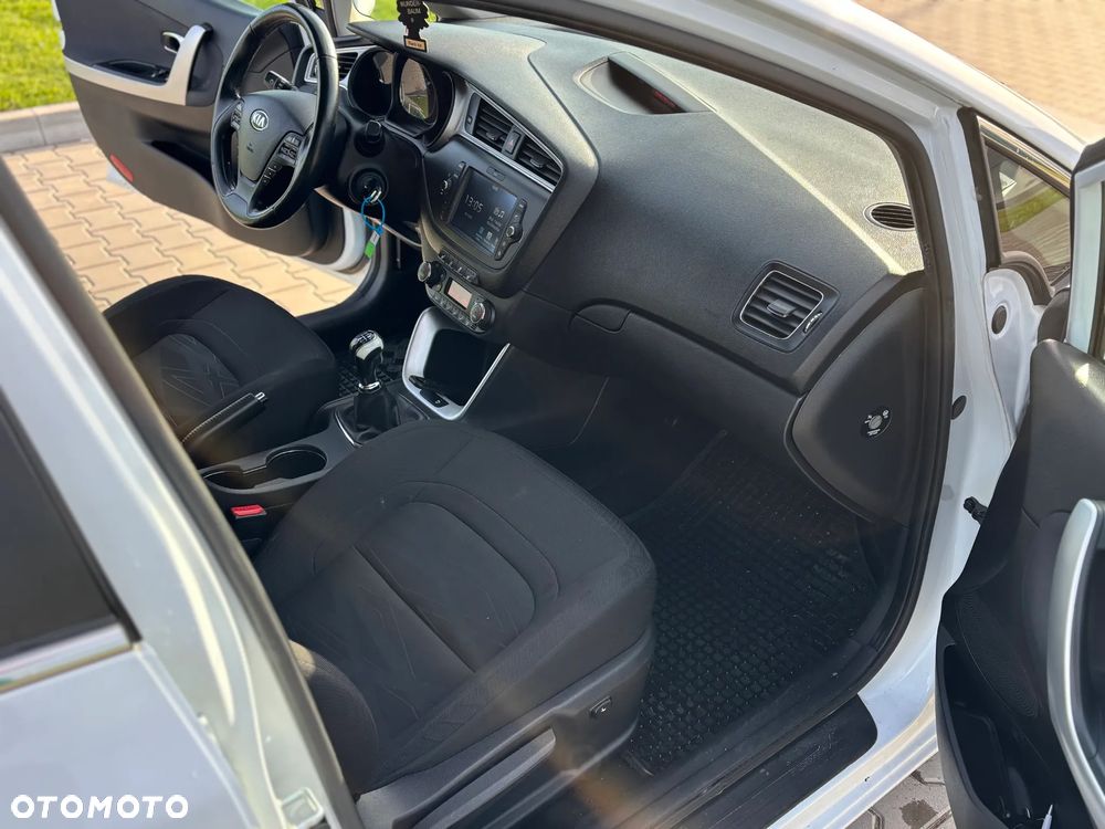 Kia Ceed 1.6 GDI L - 4