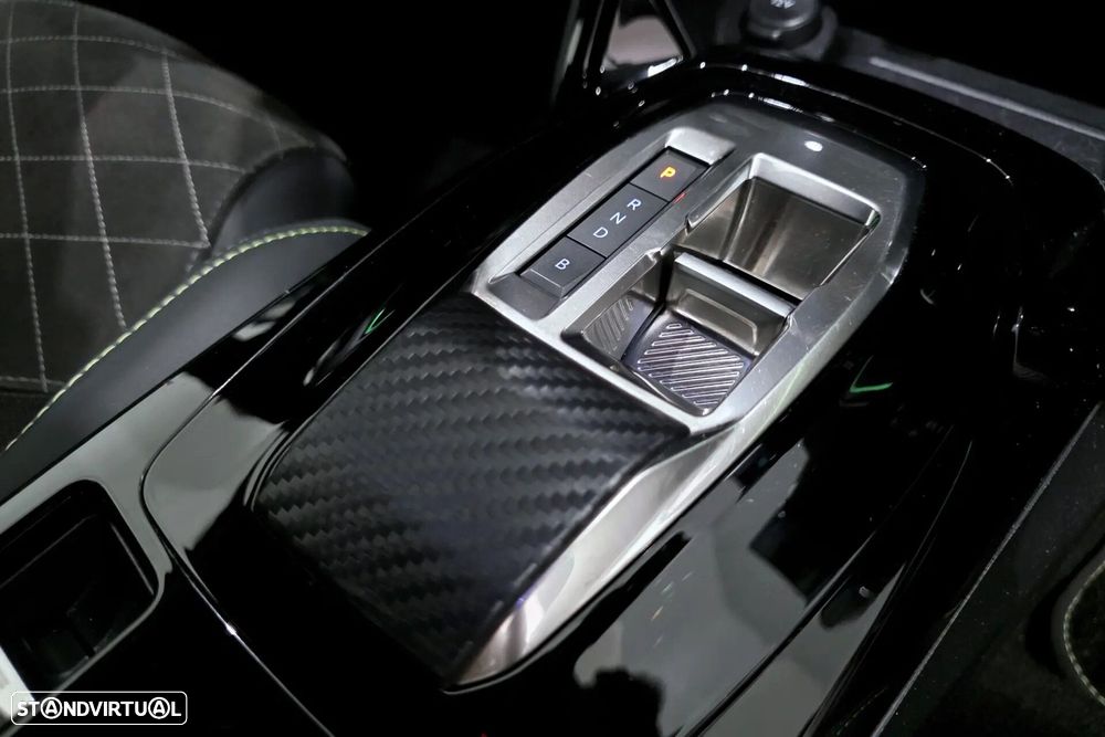 Peugeot e-2008 50 kWh GT Pack - 25
