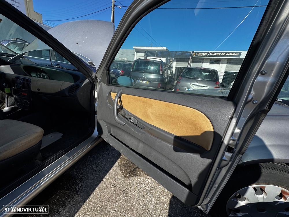 Lancia Y 1.2 16V LS - 7