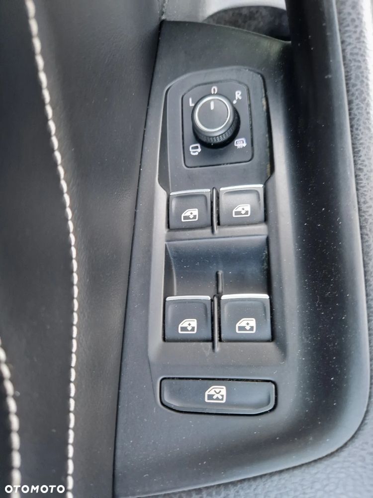 Volkswagen Passat 2.0 TDI (BlueMotion Technology) DSG Comfortline - 30