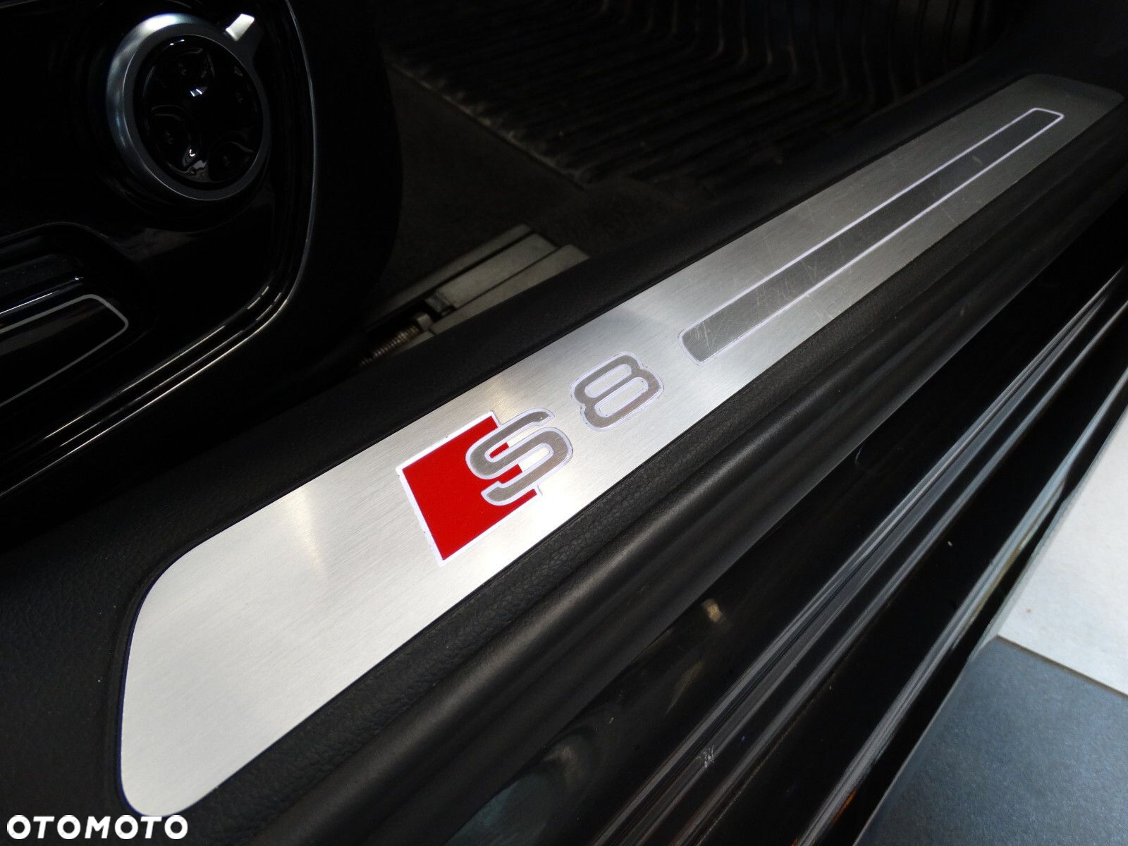Audi S8 - 24