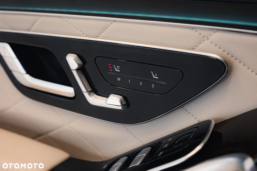 Mercedes-Benz Klasa S 400 d 4-Matic 9G-TRONIC - 28