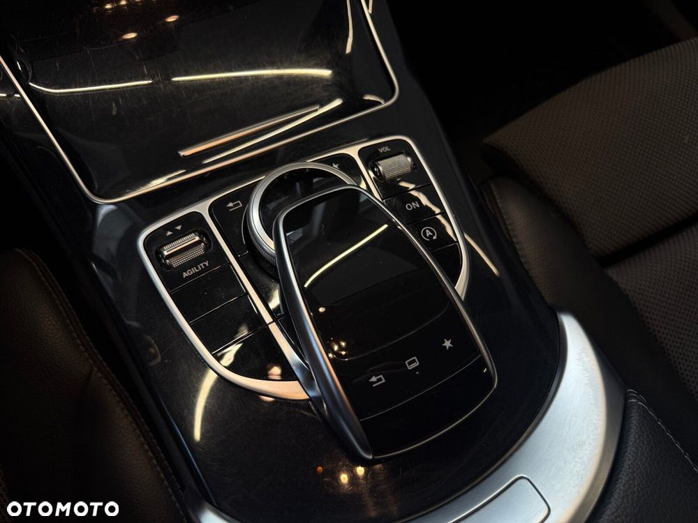 Mercedes-Benz Klasa C - 23