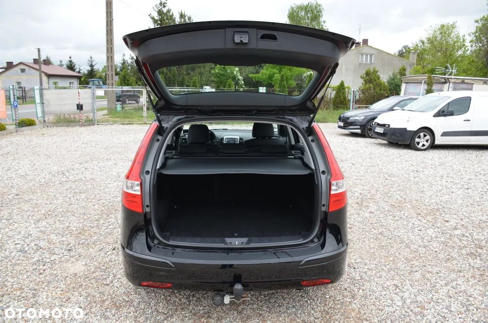 Hyundai i30 1.6 CRDi blue Classic - 13