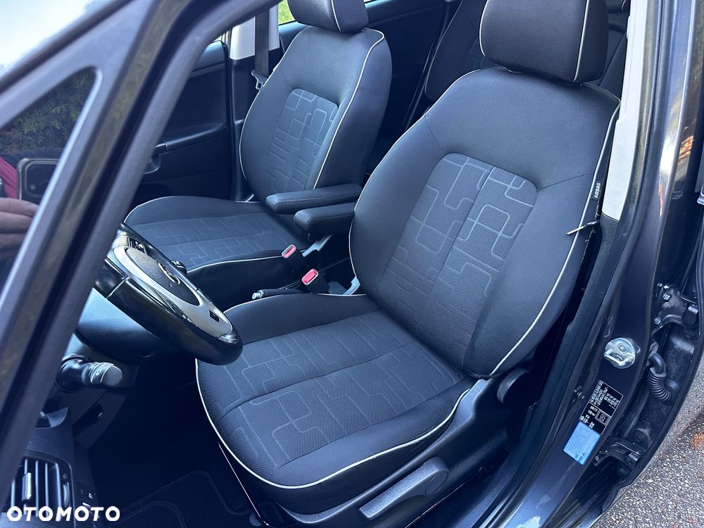 Kia Venga 1.6 CRDi 128 Business Line - 18