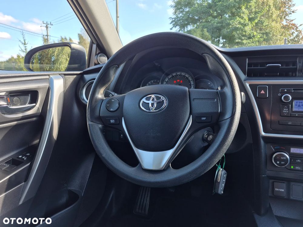 Toyota Auris 1.33 VVT-i Premium - 17
