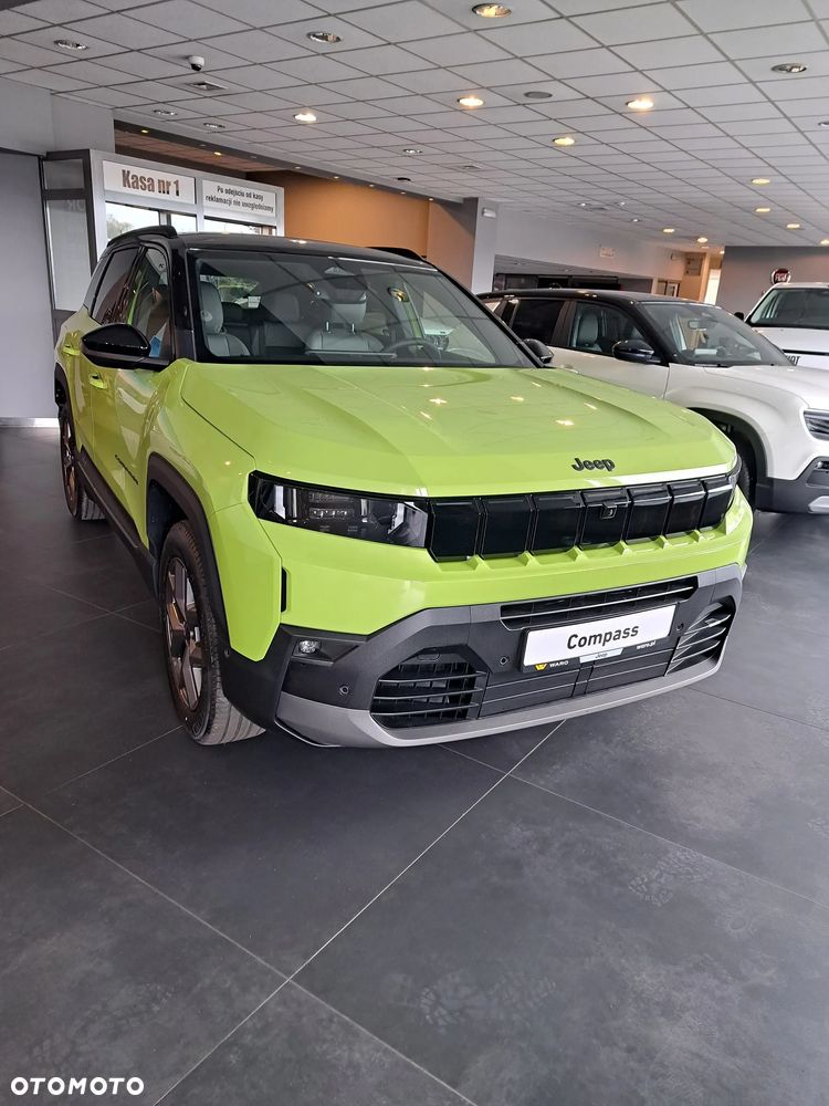Jeep Compass - 23