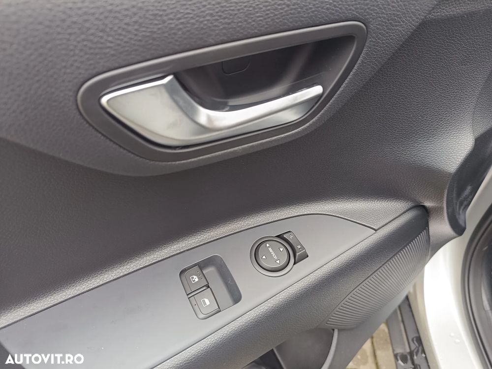 Kia Stonic 1.2 MPI 5MT Urban - 9