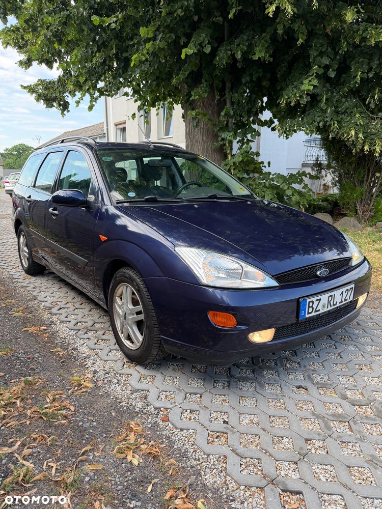 Ford Focus 1.8 Futura - 4