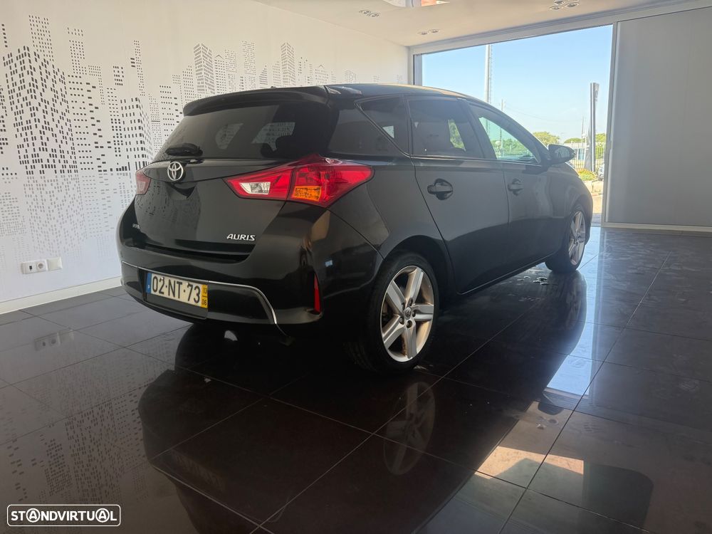 Toyota Auris 1.4 D-4D Comfort+Pack Sport - 5