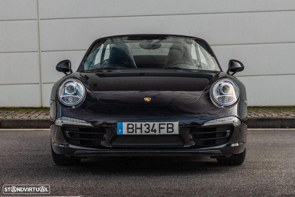 Porsche 911 (991) Carrera 4 Cabriolet PDK Black Edition - 34