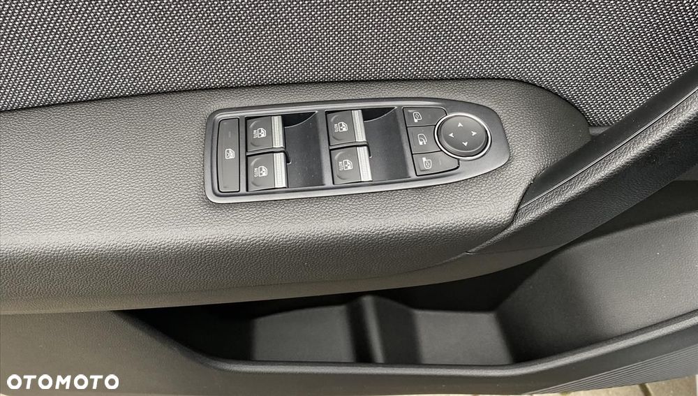 Renault Captur - 19