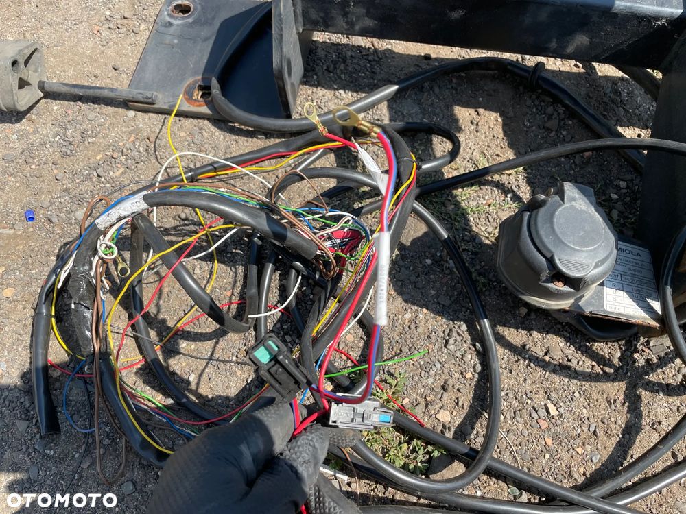 HAK HOLOWNICZY BMW E90 SEDAN - 3