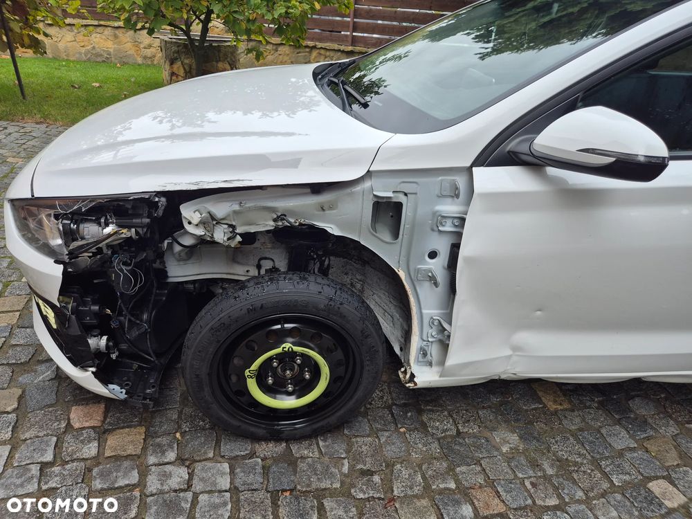 Hyundai i30 1.6 CRDI DCT Intro - 21