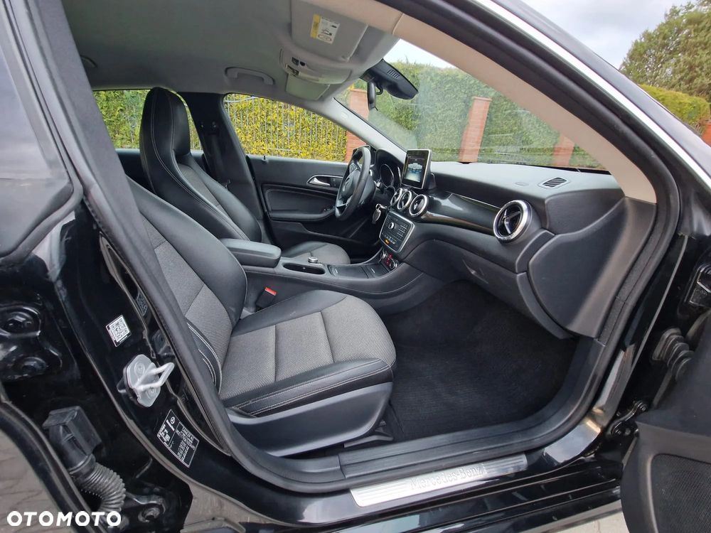 Mercedes-Benz CLA 200 CDI 7G-DCT Urban - 5