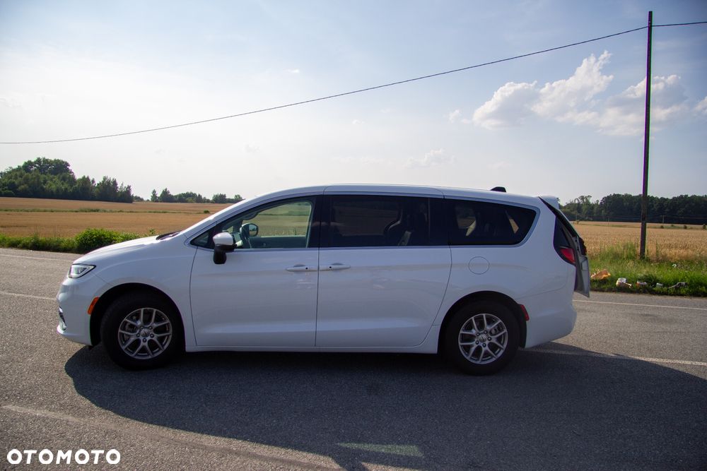 Chrysler Pacifica - 14