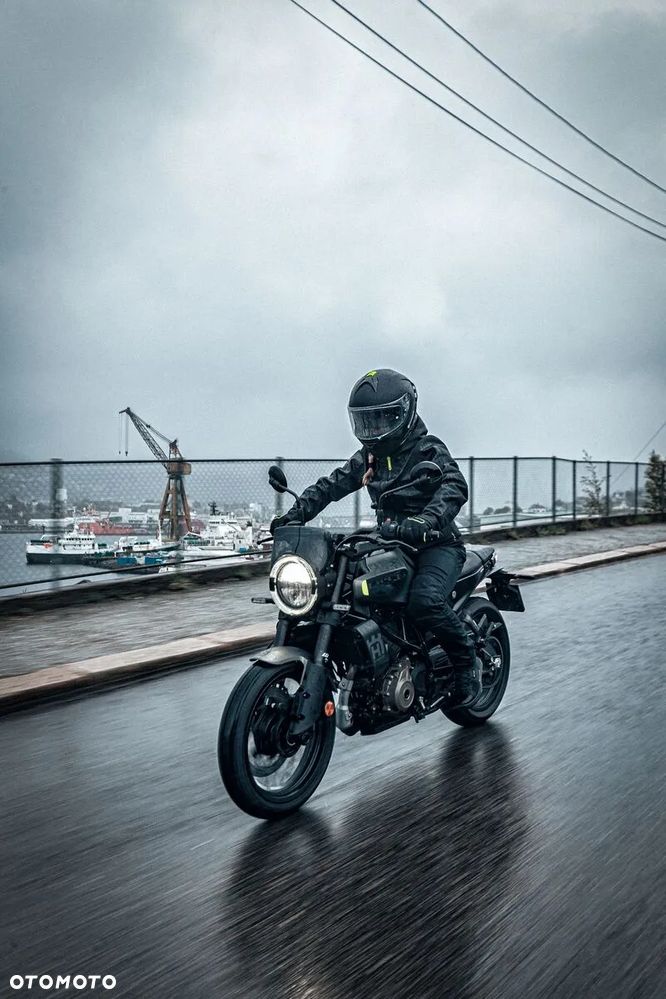Husqvarna Svartpilen - 4