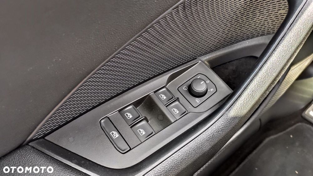 Skoda Octavia 2.0 TDI 4x4 Scout DSG - 38