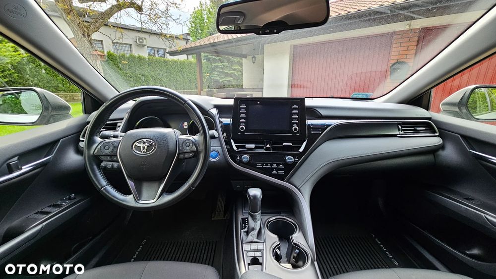 Toyota Camry 2.5 Hybrid Comfort CVT - 22