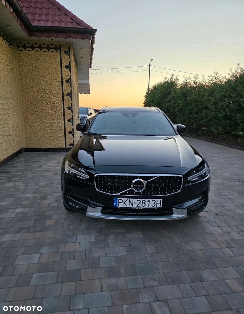 Volvo V90 Cross Country T6 AWD - 1