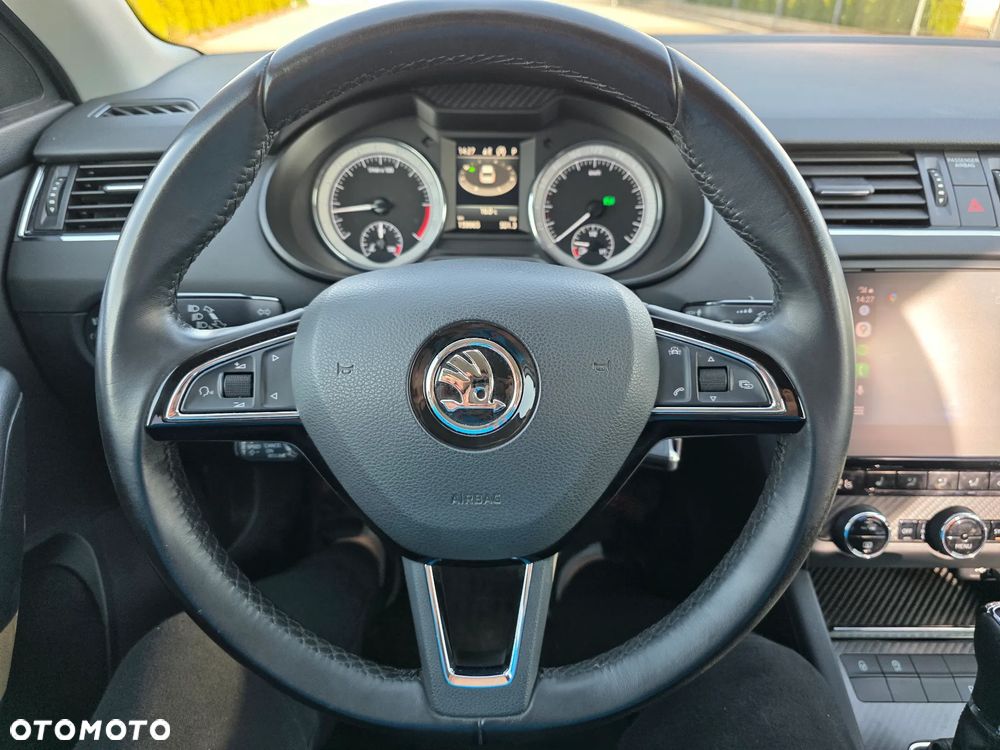 Skoda Octavia 2.0 TDI 4x4 Ambition DSG - 8