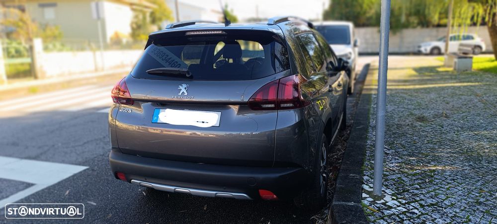Peugeot 2008 1.6 BlueHDi Allure - 3