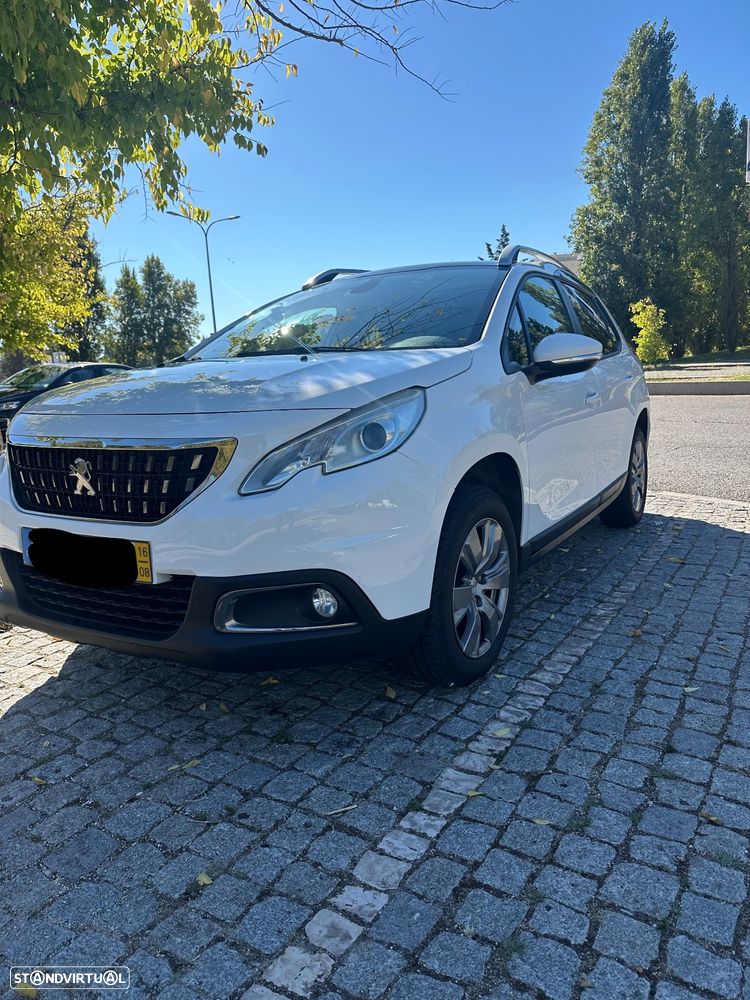 Peugeot 2008 1.2 PureTech Allure - 4
