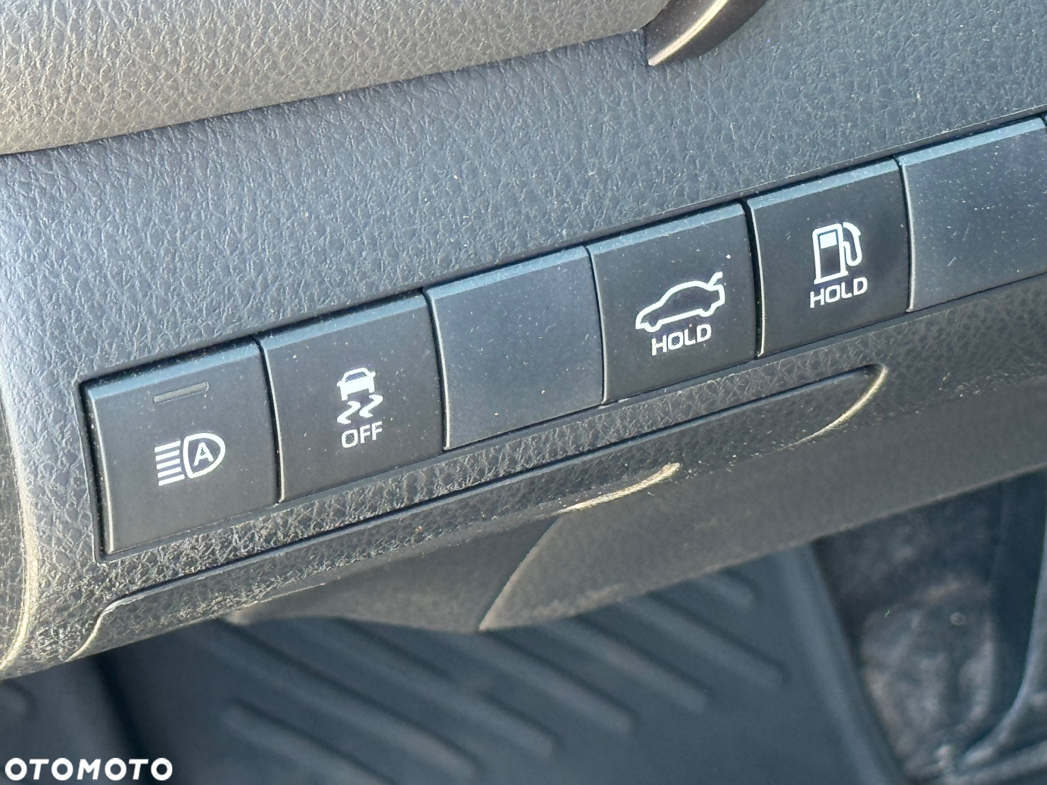 Toyota Camry 2.5 Hybrid Executive CVT - 25