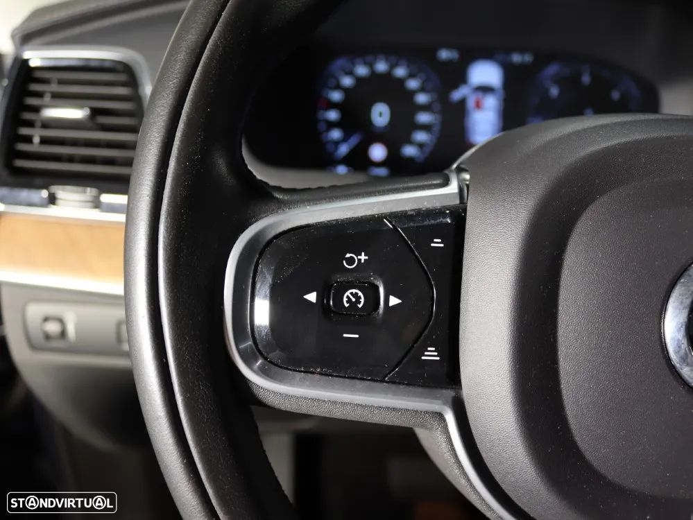 Volvo XC 90 2.0 B5 Inscription AWD - 24