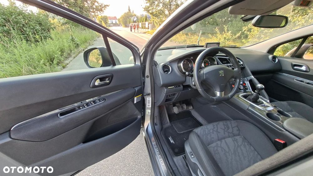 Peugeot 3008 1.6 Premium - 24
