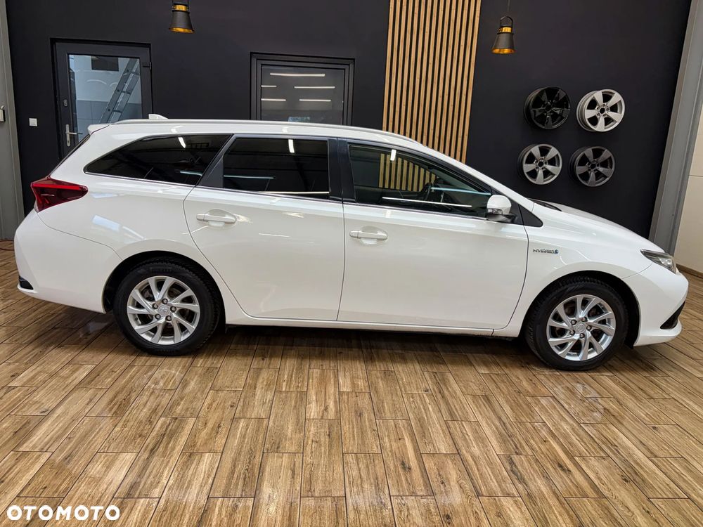 Toyota Auris 1.8 HSD Prestige - 7