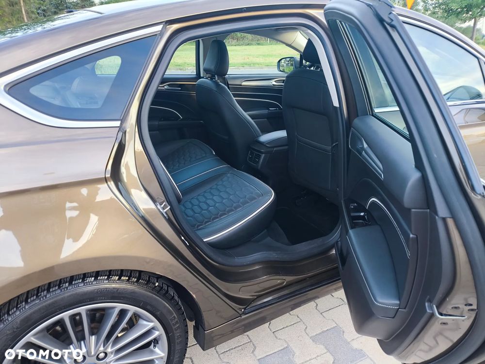 Ford Mondeo Vignale 2.0 Hybrid - 9