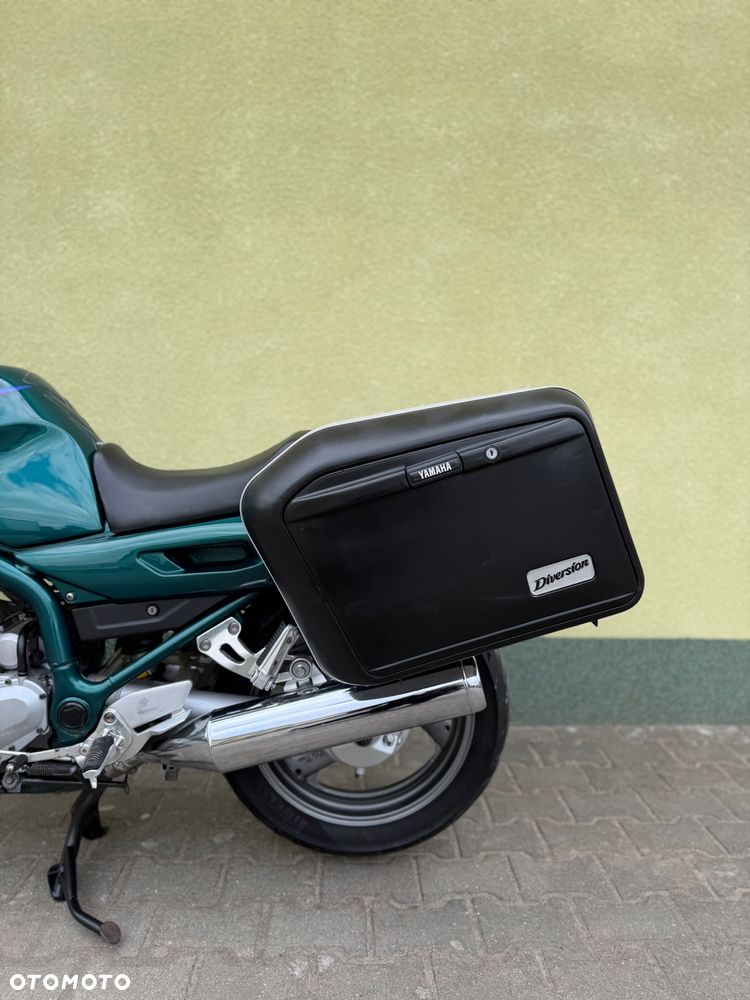 Yamaha XJ - 25