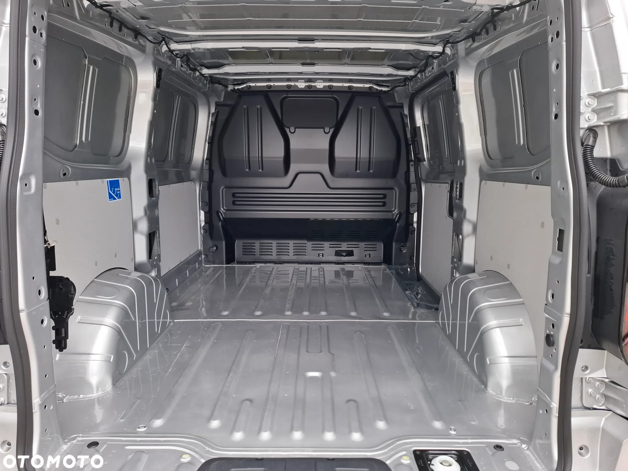 Volkswagen Transporter - 4