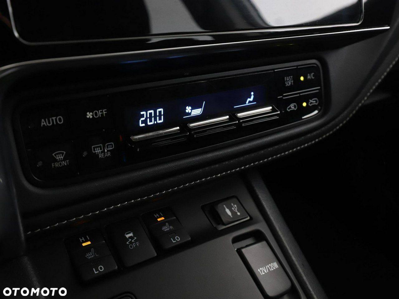 Toyota Auris 1.8 VVT-i Hybrid Automatik Design Edition - 27