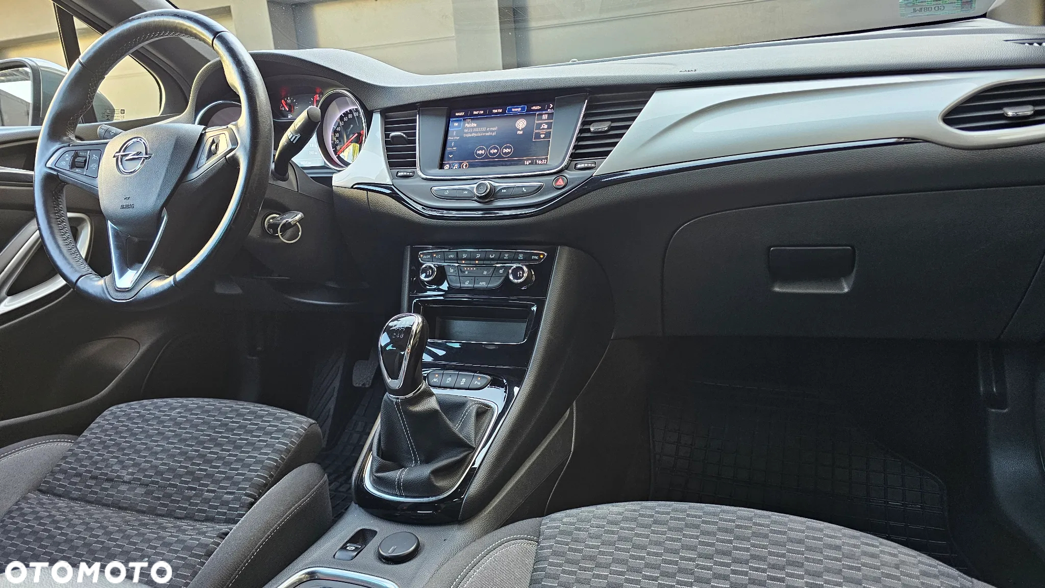 Opel Astra V 1.2 T GS Line S&S - 10