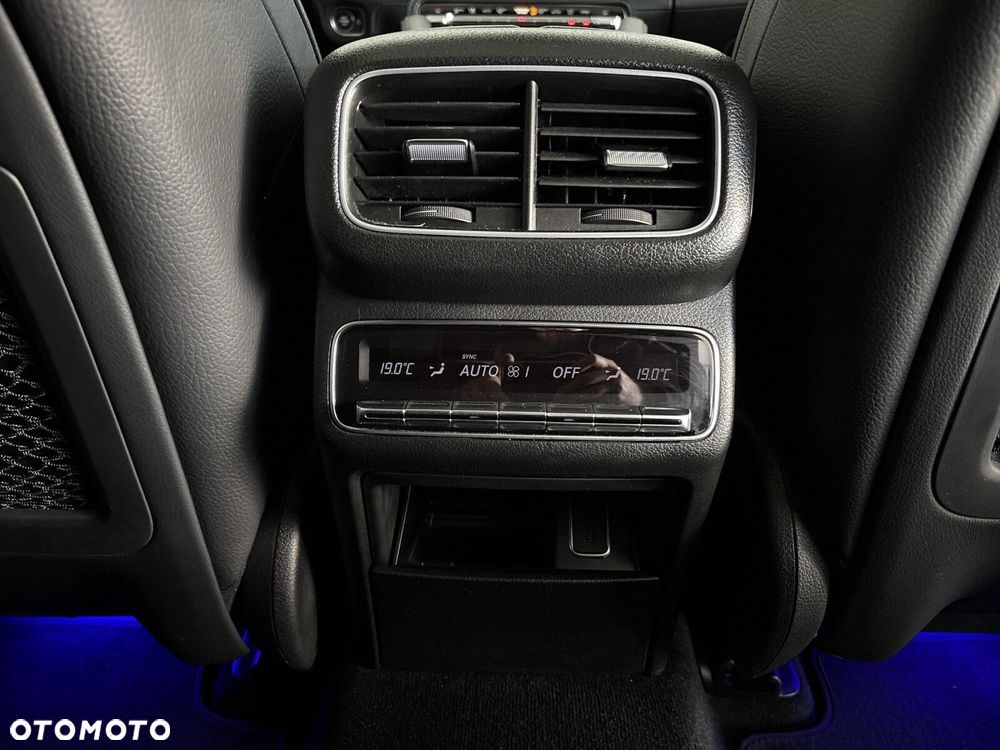 Mercedes-Benz GLE - 23